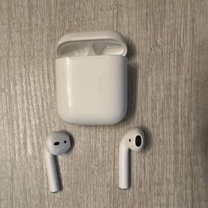 Apple Air Pods 2nd Generation 
Description: Lightly used; case included